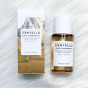 SKIN1004 Madagascar Light Cleansing Oil Travel Size